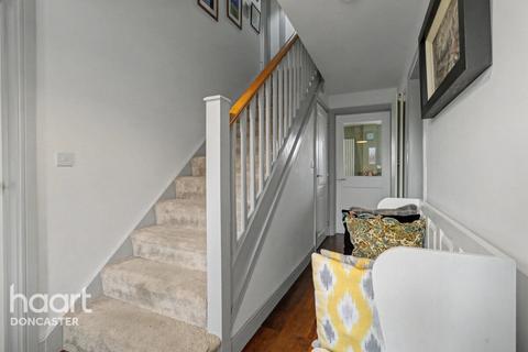 4 bedroom detached house for sale, Friar Close, Finningley, Doncaster