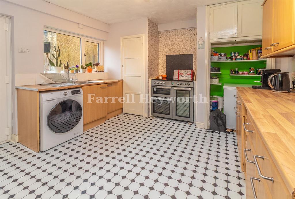 Kitchen image 2