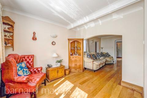 4 bedroom detached house for sale, Ifold Road, Redhill