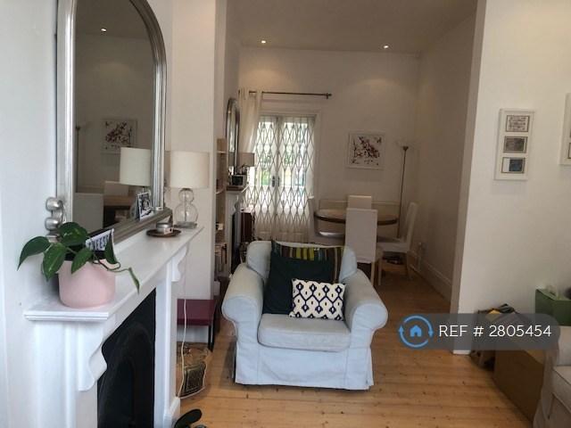 Sitting Room Towards Dining Area