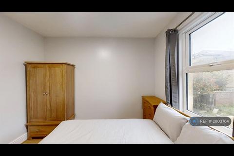 undefined, Edwin St, Gravesend, DA12
