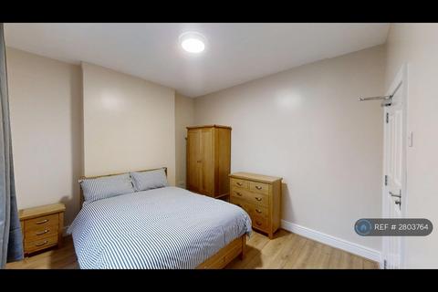 1 bedroom in a house share to rent, Edwin St, Gravesend, DA12