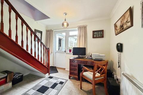 2 bedroom chalet for sale, Hogben Close, Lyminge
