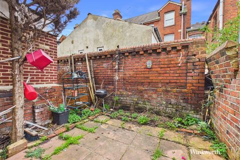 2 bedroom terraced house to rent, Cannon Street, Reading, Berkshire, RG1
