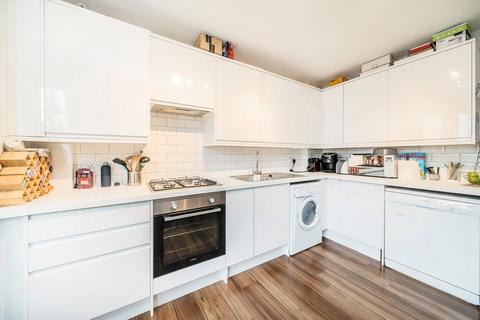 2 bedroom flat to rent, Bridgman Road, London W4