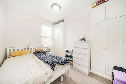 2 bedroom flat to rent, Bridgman Road, London W4
