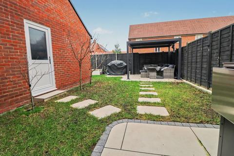 3 bedroom semi-detached house for sale, Troon Road, Southampton SO32