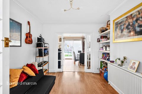 3 bedroom semi-detached house for sale, Wimborne Avenue, Redhill