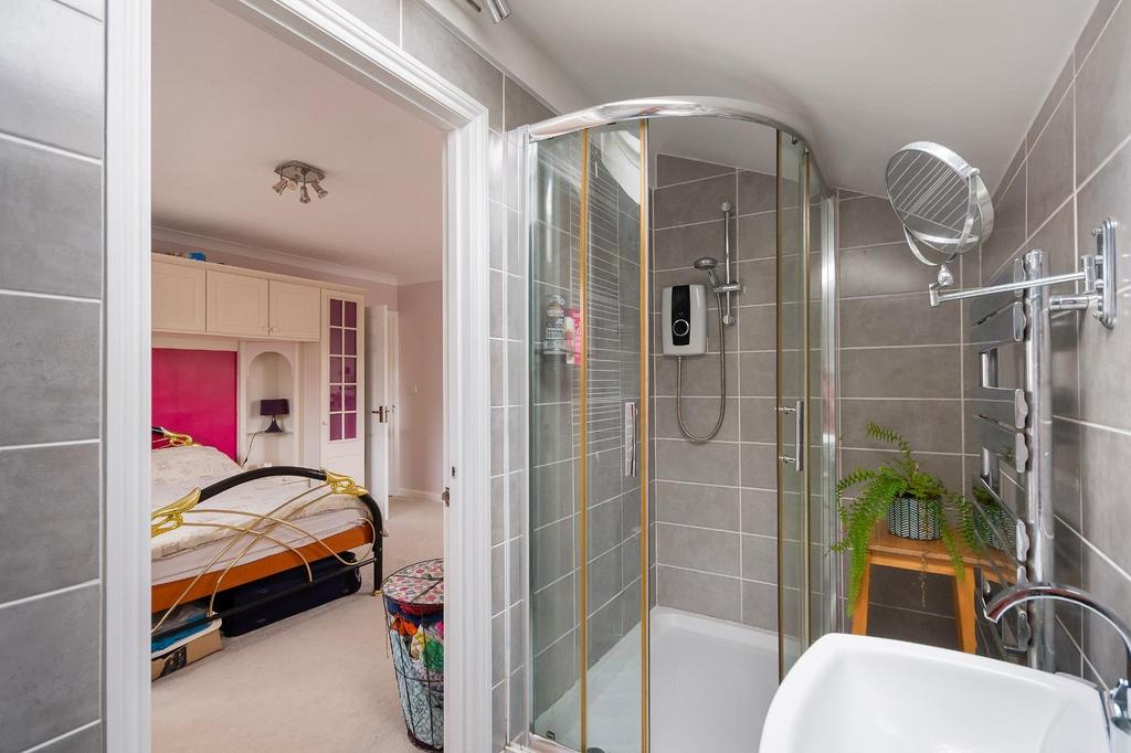 1 L7 ACCD - Ensuite A.jpg
