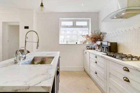 3 bedroom semi-detached house for sale, Rowditch Lane, London SW11