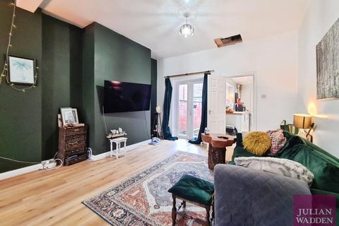 2 bedroom terraced house to rent, Highmead Street, Gorton, Manhester, M18