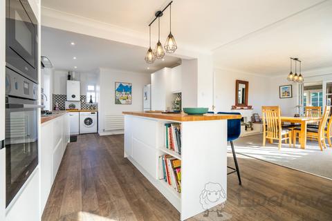 4 bedroom chalet for sale, Clifton Road, Wymondham, Norfolk, NR18