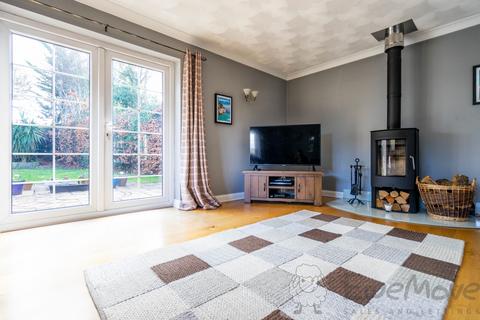 4 bedroom chalet for sale, Clifton Road, Wymondham, Norfolk, NR18