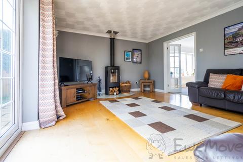 4 bedroom chalet for sale, Clifton Road, Wymondham, Norfolk, NR18