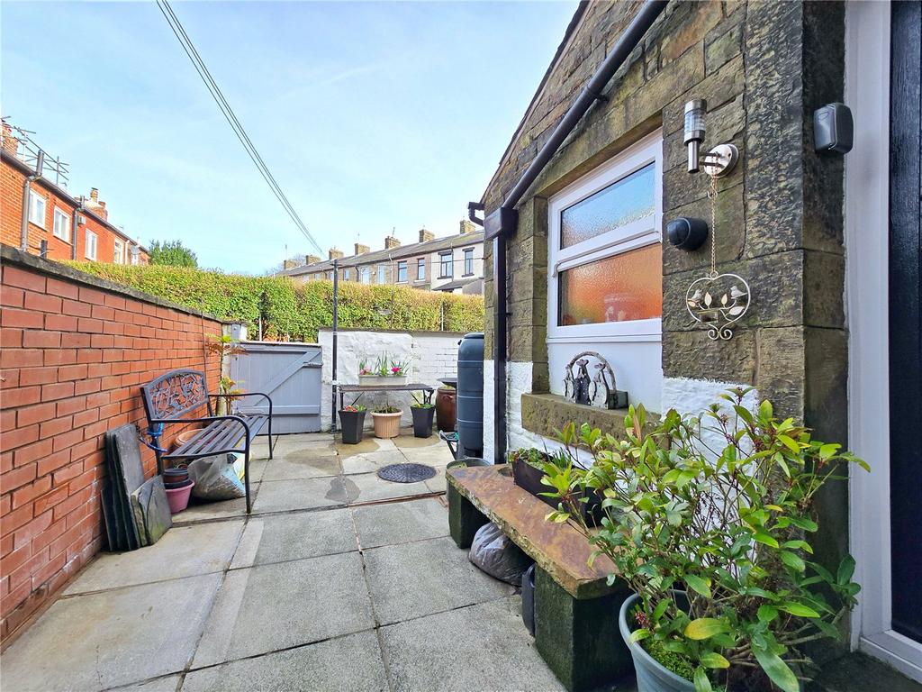 Rear Patio Garden