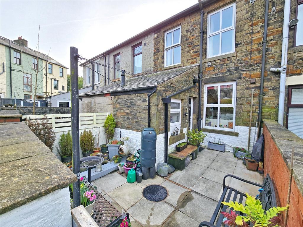 Rear Patio Garden