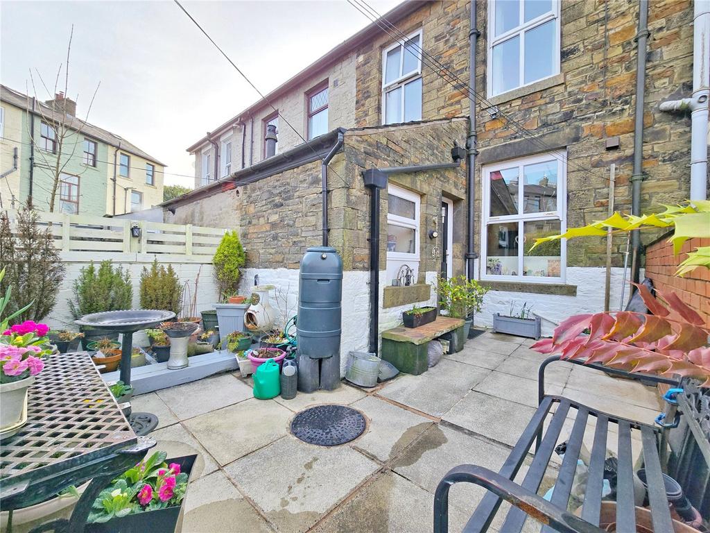 Rear Patio Garden