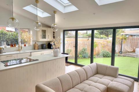 3 bedroom semi-detached house for sale, Wallis Avenue, Lincoln, LN6