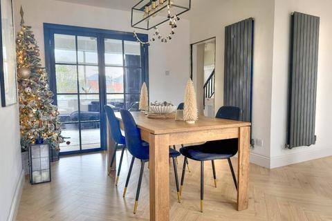 3 bedroom semi-detached house for sale, Wallis Avenue, Lincoln, LN6