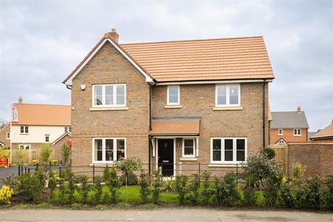 4 bedroom detached house for sale, Buckenham Road, Attleborough