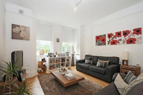 2 bedroom flat for sale, Shepherds Hill, Highgate, N6