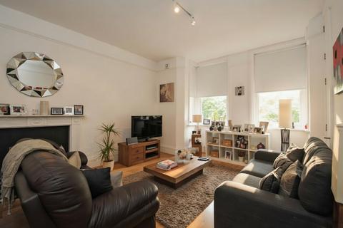 2 bedroom flat for sale, Shepherds Hill, Highgate, N6