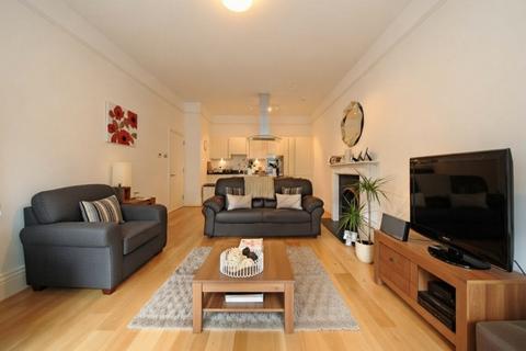 2 bedroom flat for sale, Shepherds Hill, Highgate, N6