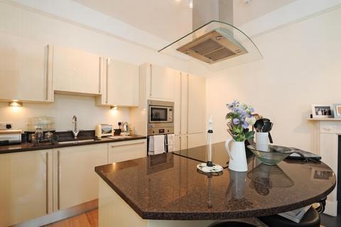 2 bedroom flat for sale, Shepherds Hill, Highgate, N6
