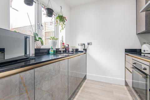 3 bedroom detached house for sale, Passmore Gardens, London N11