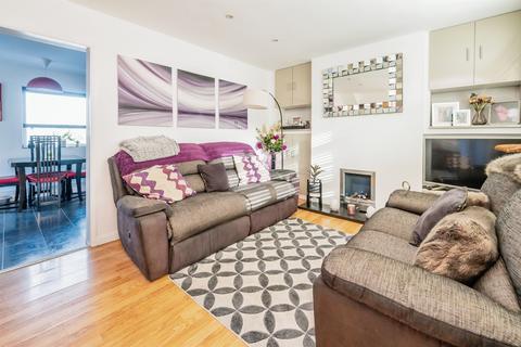 3 bedroom semi-detached house for sale, Sycamore Road, Worcester