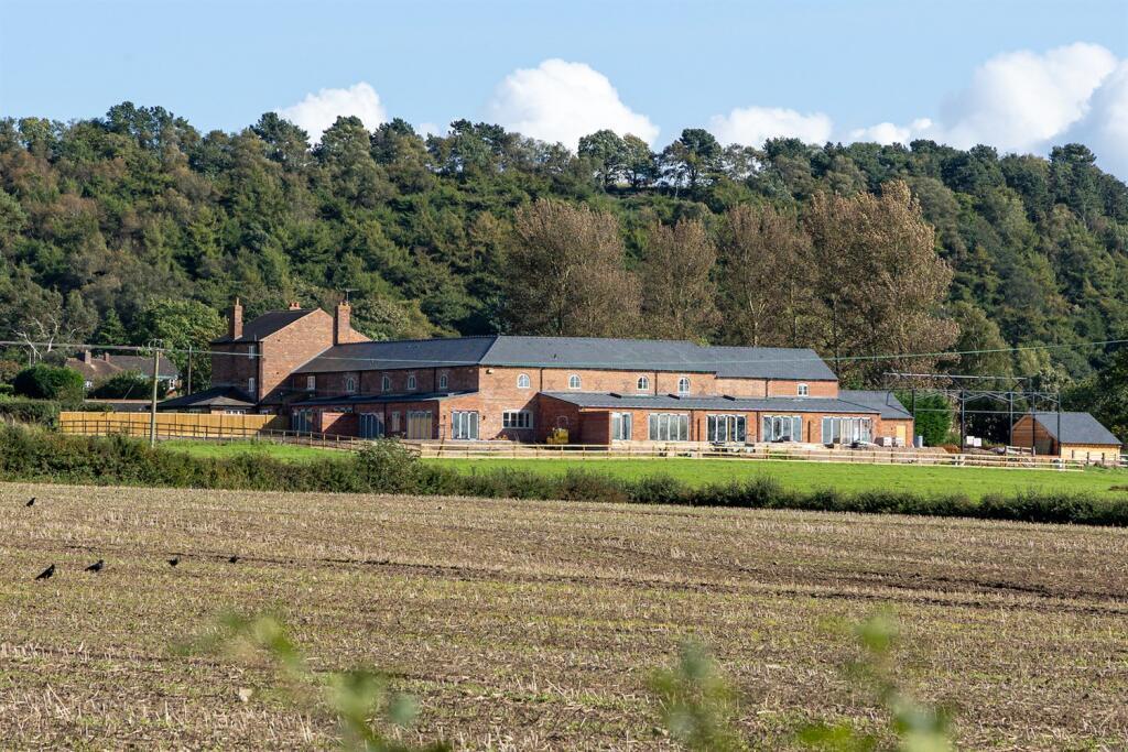 3 Manor Farm Barns-048.jpeg