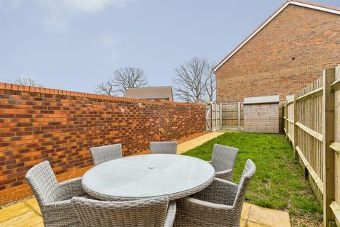 2 bedroom terraced house for sale, Valley Drive, Forge Wood, Crawley