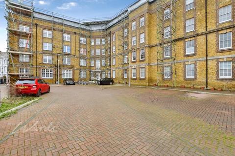 2 bedroom apartment to rent, Canterbury Road Margate CT9