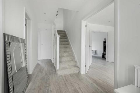 4 bedroom detached house for sale, Greenway, Totteridge