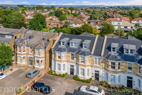 The Avenue, Surbiton