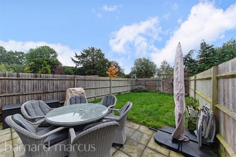 3 bedroom flat for sale, The Avenue, Surbiton