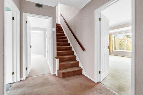 3 bedroom detached house for sale, Carleton Rise, Welwyn