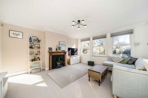 2 bedroom flat for sale, Station Parade, London SW12