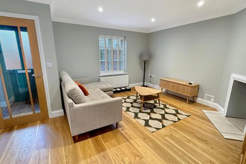 3 bedroom end of terrace house to rent, Brook Street, Woodbridge, IP12