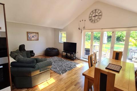 undefined, Salisbury Road, Cressington Park, Liverpool, Merseyside, L19