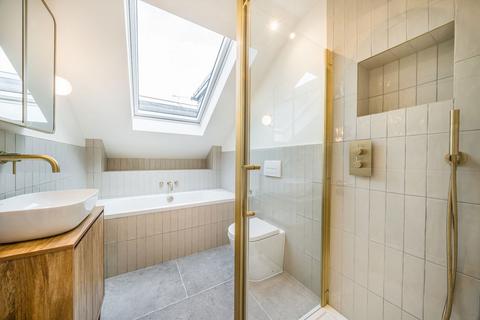 2 bedroom flat to rent, Minster Road, LONDON NW2