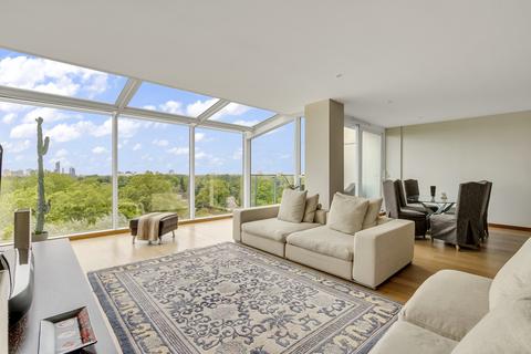3 bedroom apartment to rent, Queenstown Road London SW11
