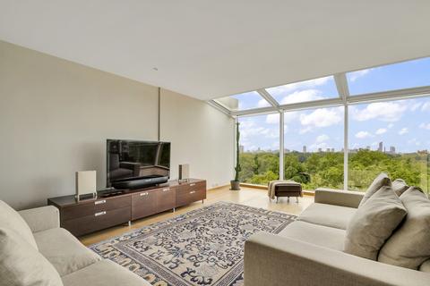 3 bedroom apartment to rent, Queenstown Road London SW11