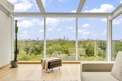 3 bedroom apartment to rent, Queenstown Road London SW11
