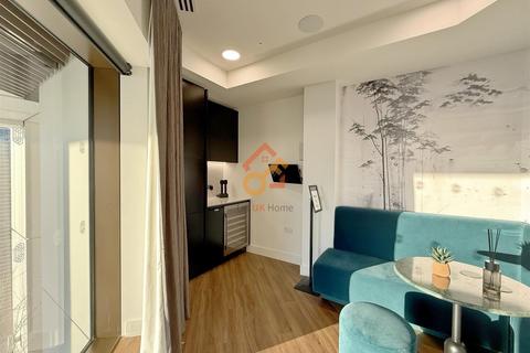 undefined, Hampton Tower, 75 Marsh Wall, London E14
