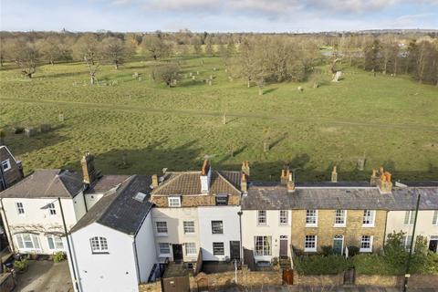 undefined, Hampton Court Road, East Molesey, KT8
