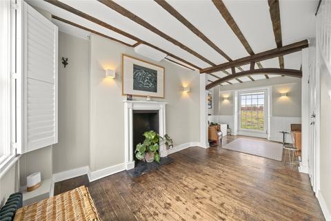 undefined, Hampton Court Road, East Molesey, KT8