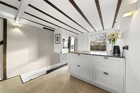 undefined, Hampton Court Road, East Molesey, KT8