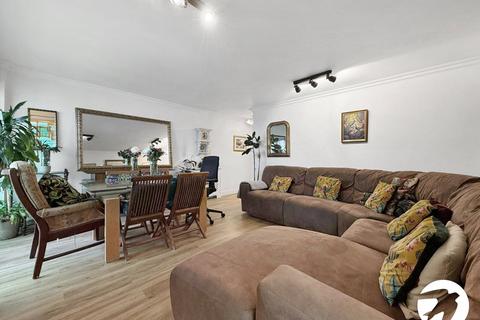 2 bedroom flat to rent, Erebus Drive, London, SE28