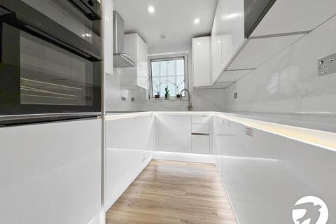 2 bedroom flat to rent, Erebus Drive, London, SE28